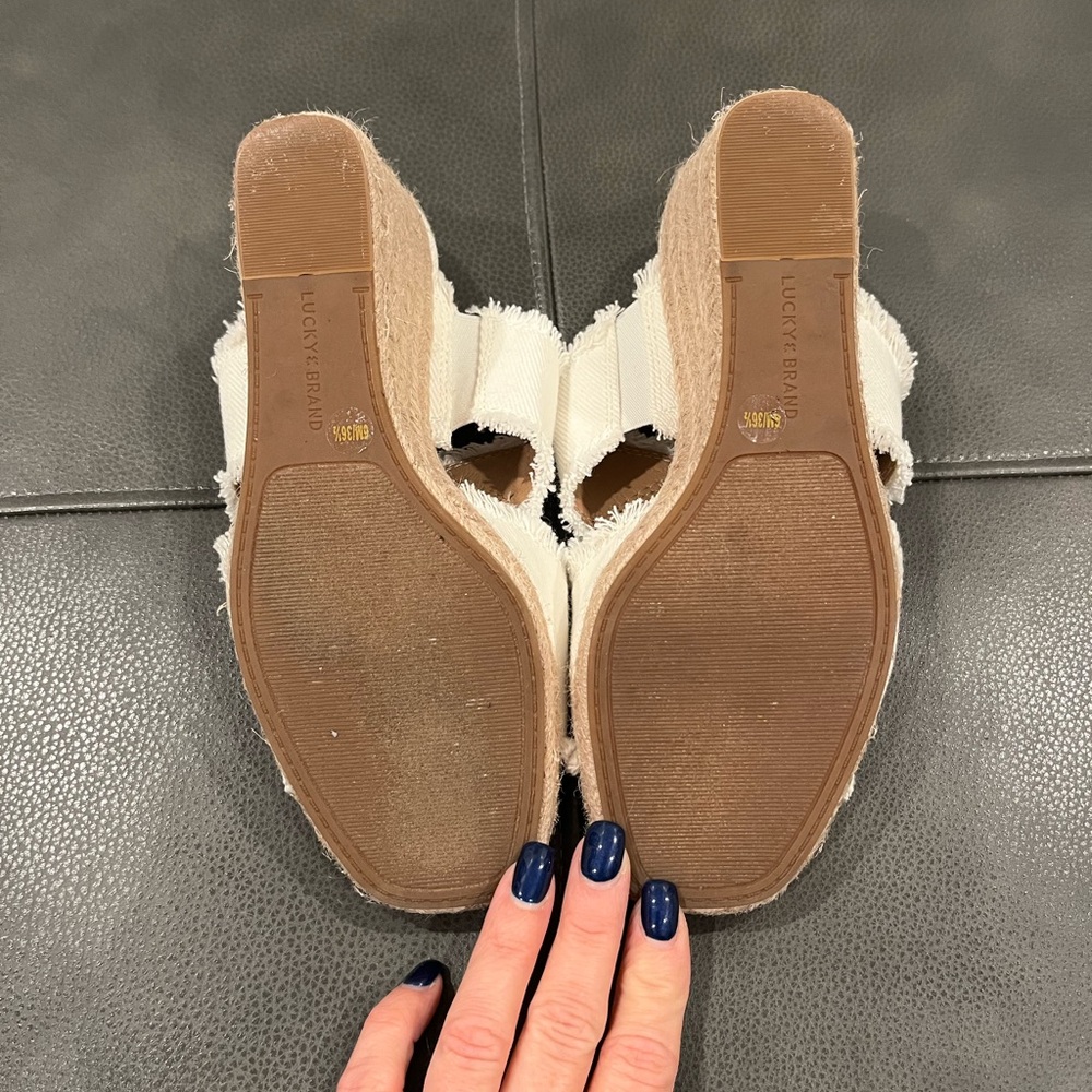 Lucky Brand Wedge Slides - Picture 6 of 8